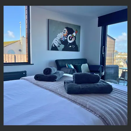 בית אירוח Uno - Luxury Serviced *